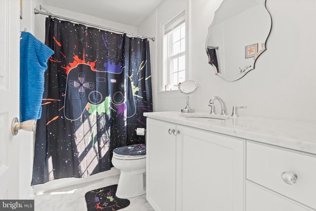 18 WILKINS AVE, Haddonfield, NJ 08033