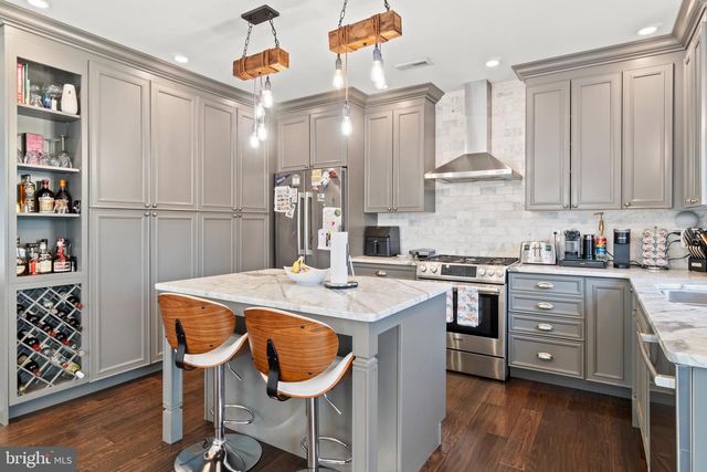 18 WILKINS AVE, Haddonfield, NJ 08033