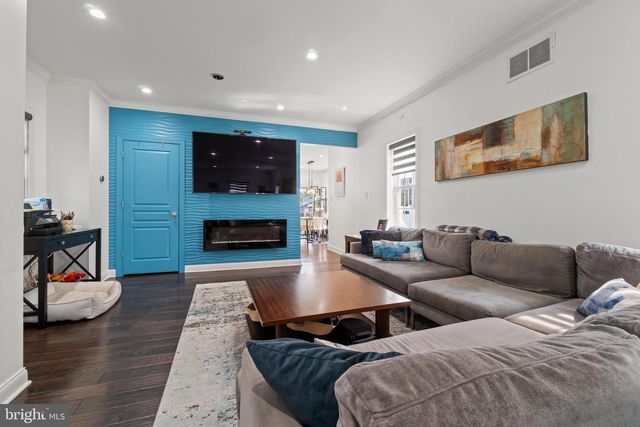 18 WILKINS AVE, Haddonfield, NJ 08033