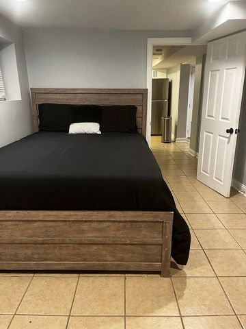 447 W 81st Street G, Chicago, IL 60620