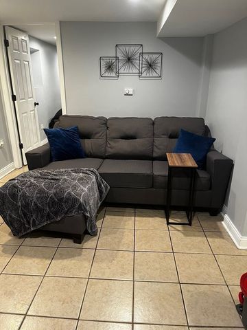 447 W 81st Street G, Chicago, IL 60620