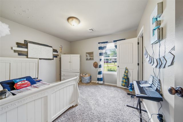 15241 Fox Run Drive, Claremore, OK 74017