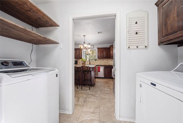 15241 Fox Run Drive, Claremore, OK 74017