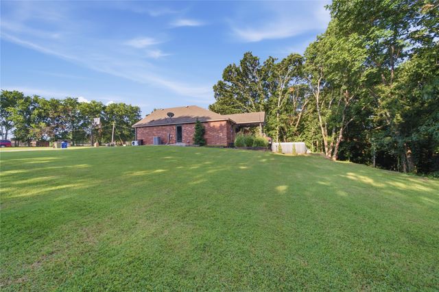 15241 Fox Run Drive, Claremore, OK 74017