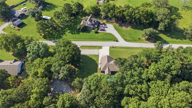 15241 Fox Run Drive, Claremore, OK 74017