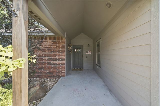 15241 Fox Run Drive, Claremore, OK 74017