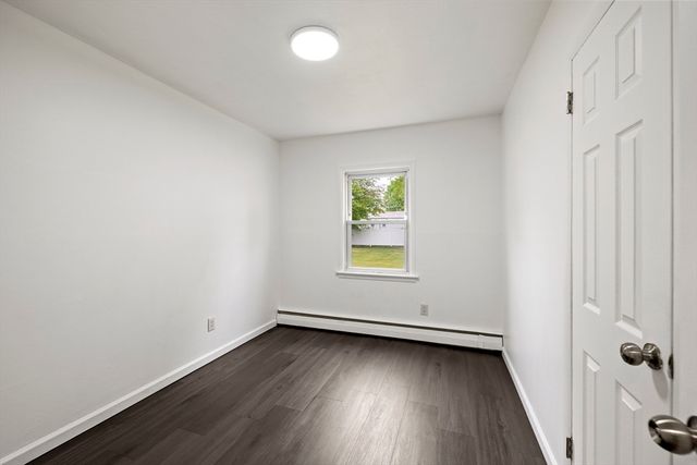 376 Hermitage Dr, Springfield, MA 01129