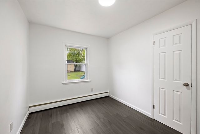 376 Hermitage Dr, Springfield, MA 01129