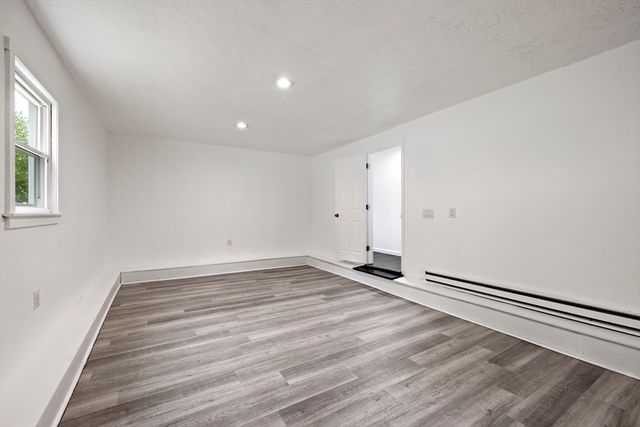 376 Hermitage Dr, Springfield, MA 01129