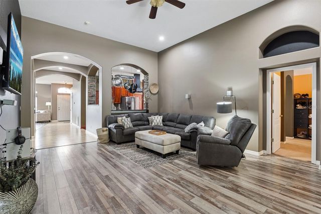 2019 GOLDEN IVY WAY, Apopka, FL 32703
