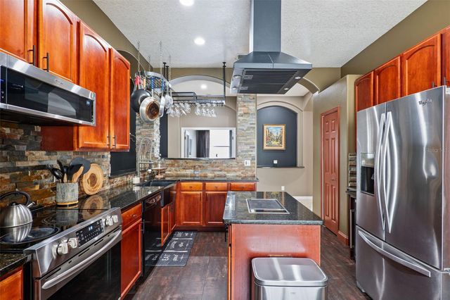 2019 GOLDEN IVY WAY, Apopka, FL 32703