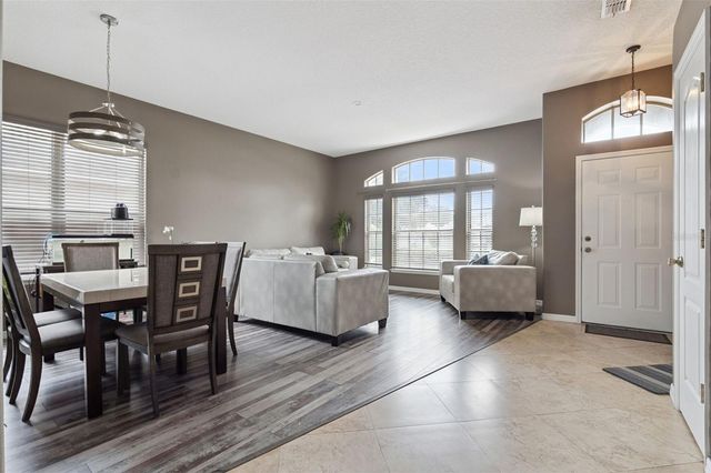 2019 GOLDEN IVY WAY, Apopka, FL 32703