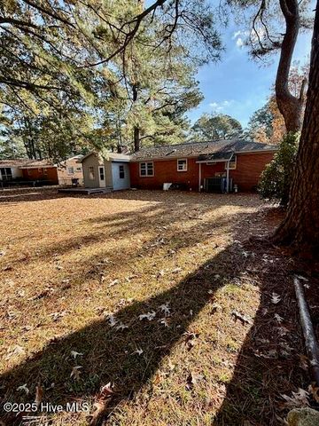 3530 S Pitt Street, Farmville, NC 27828