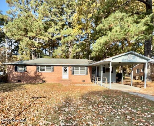 3530 S Pitt Street, Farmville, NC 27828