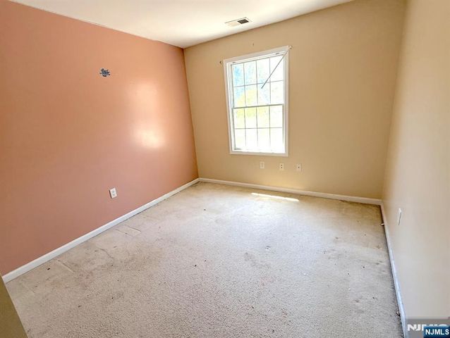 5 Magnolia Lane 54, Cedar Grove, NJ 07009