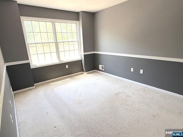 5 Magnolia Lane 54, Cedar Grove, NJ 07009