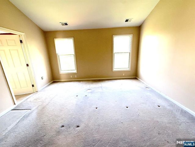 5 Magnolia Lane 54, Cedar Grove, NJ 07009