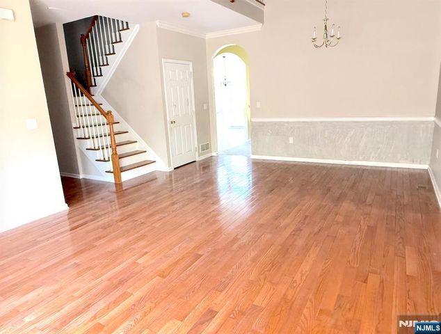 5 Magnolia Lane 54, Cedar Grove, NJ 07009