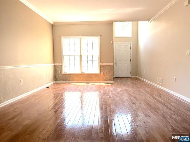 5 Magnolia Lane 54, Cedar Grove, NJ 07009