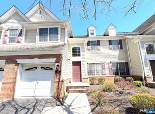 5 Magnolia Lane 54, Cedar Grove, NJ 07009