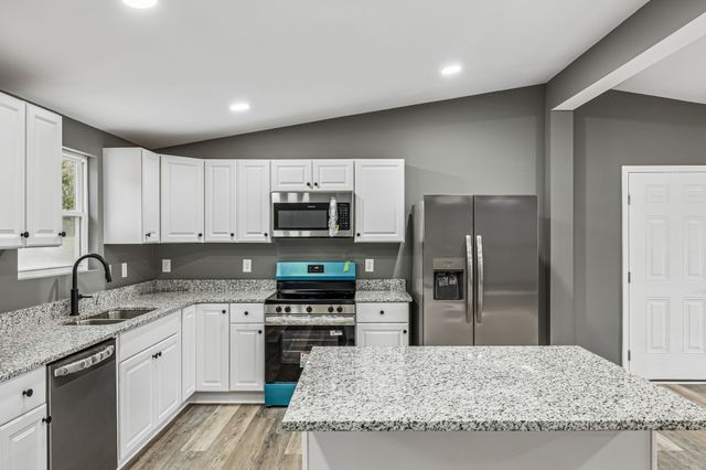 1985 Mosley Ferry Rd, Chapmansboro, TN 37035