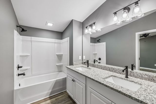 1985 Mosley Ferry Rd, Chapmansboro, TN 37035