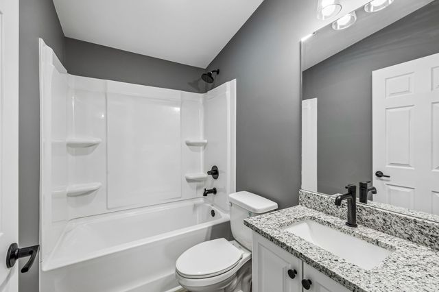 1985 Mosley Ferry Rd, Chapmansboro, TN 37035