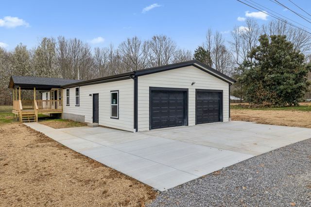 1985 Mosley Ferry Rd, Chapmansboro, TN 37035
