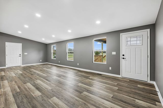 1985 Mosley Ferry Rd, Chapmansboro, TN 37035