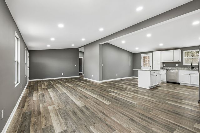 1985 Mosley Ferry Rd, Chapmansboro, TN 37035