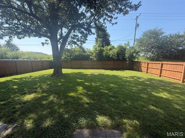 203 Dartmouth Drive, O'fallon, IL 62269