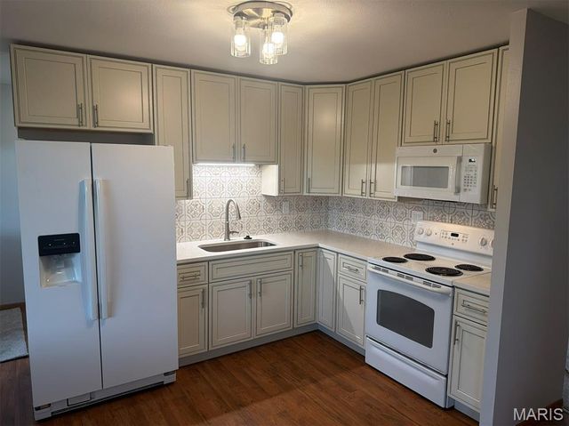 203 Dartmouth Drive, O'fallon, IL 62269