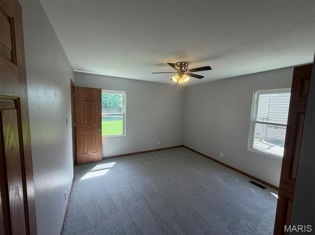 203 Dartmouth Drive, O'fallon, IL 62269