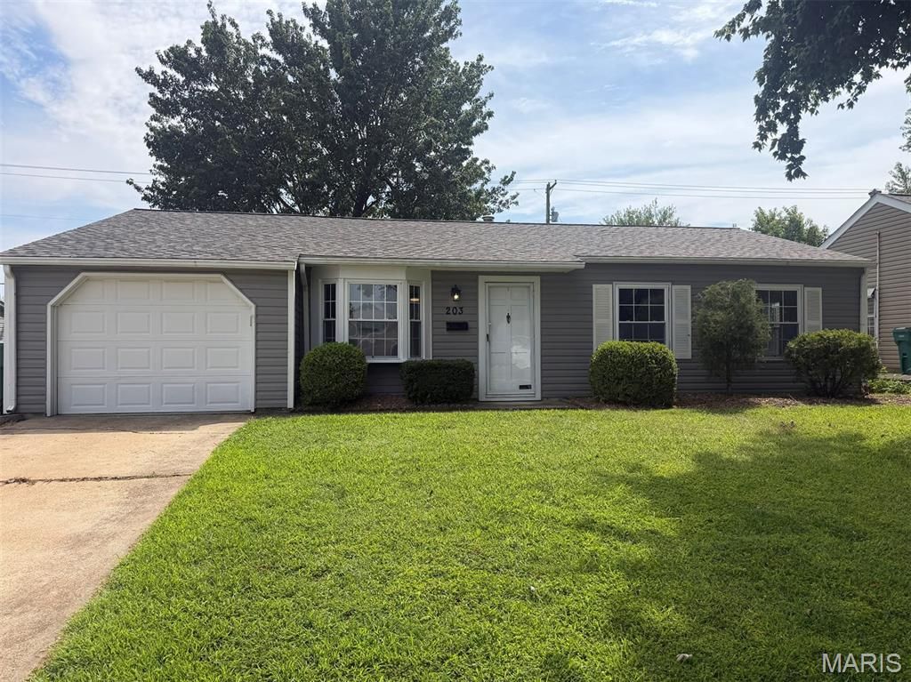 203 Dartmouth Drive, O'fallon, IL 62269