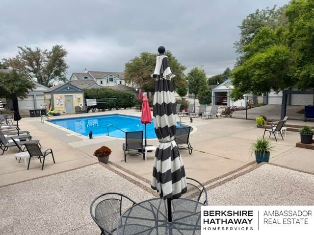 10703 Berry Plaza, Omaha, NE 68127