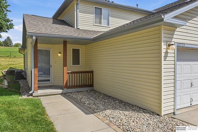 10703 Berry Plaza, Omaha, NE 68127