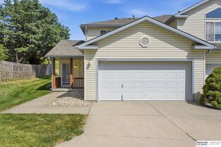 10703 Berry Plaza, Omaha, NE 68127