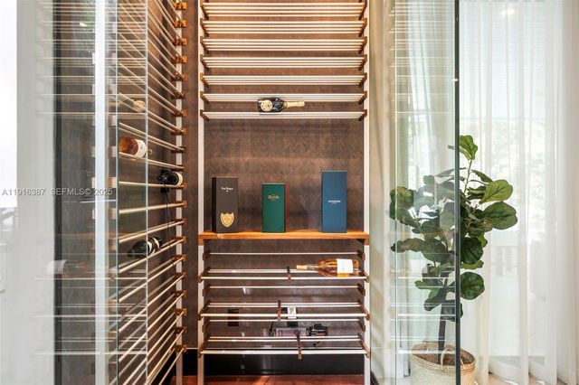 1621 S Bayshore Dr, Miami, FL 33133