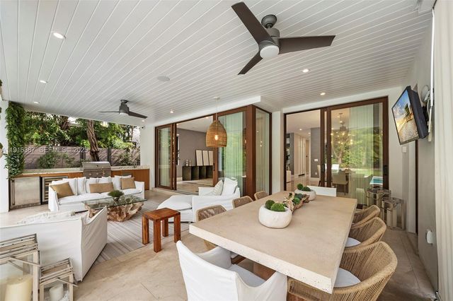 1621 S Bayshore Dr, Miami, FL 33133