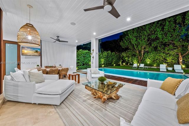 1621 S Bayshore Dr, Miami, FL 33133