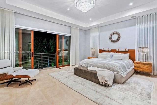 1621 S Bayshore Dr, Miami, FL 33133