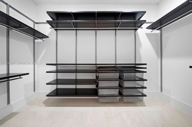 1621 S Bayshore Dr, Miami, FL 33133