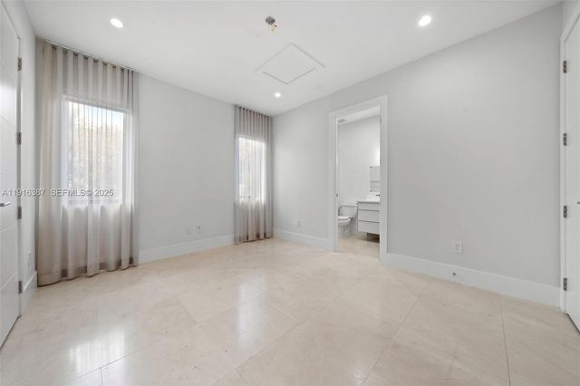 1621 S Bayshore Dr, Miami, FL 33133