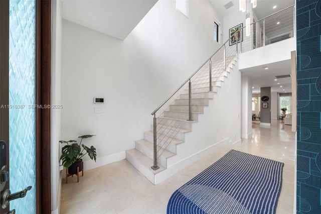 1621 S Bayshore Dr, Miami, FL 33133