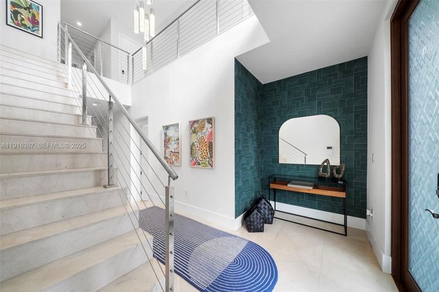 1621 S Bayshore Dr, Miami, FL 33133