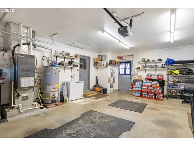 2025 Nw DELRIDGE Ave, Roseburg, OR 97471