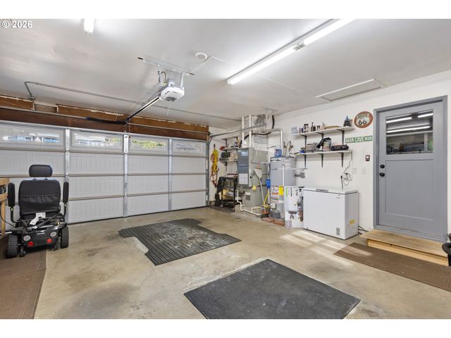 2025 Nw DELRIDGE Ave, Roseburg, OR 97471