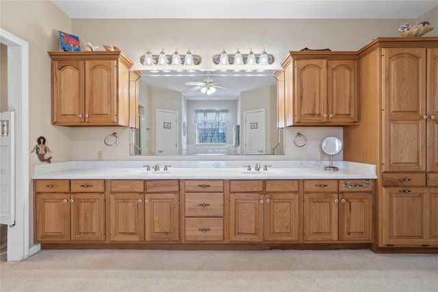 2071 County Road 291, Bay City, TX 77414