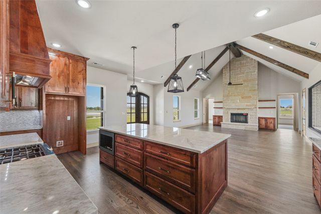 650 Alondrita Street, Celeste, TX 75423