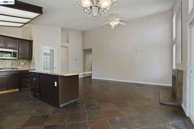 1491 Velasquez Ln, Tracy, CA 95377